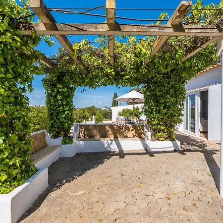 Quinta Castelhanas, Jardim Relvado, Piscina, Padel E Golf Privados! * Portimão